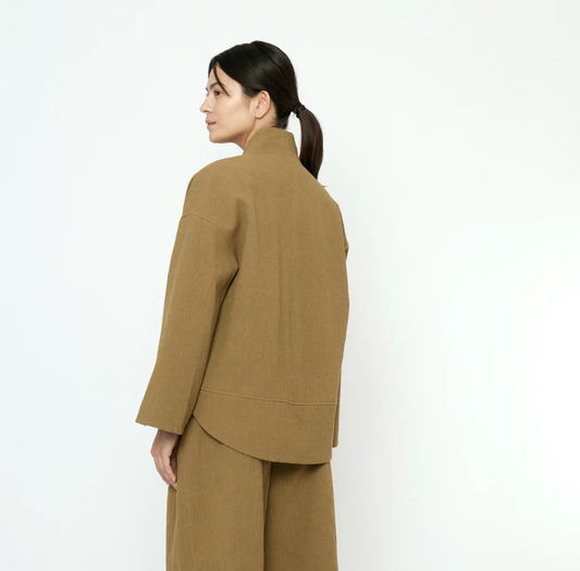 7115 by Szeki Textured Pockets Blazer