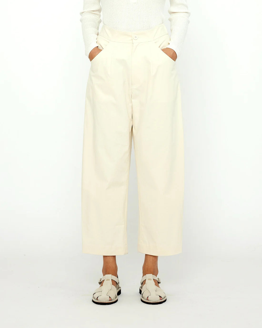 7115 by Szeki Curve Legged Trouser