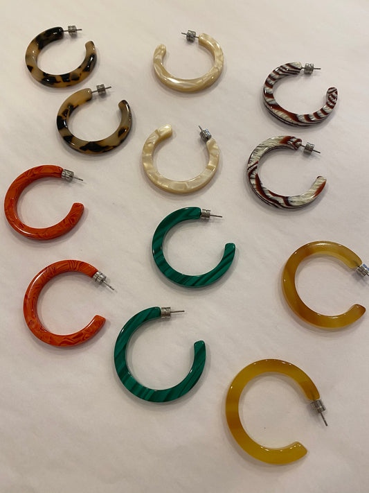 Machete Earrings Midi Round Hoops